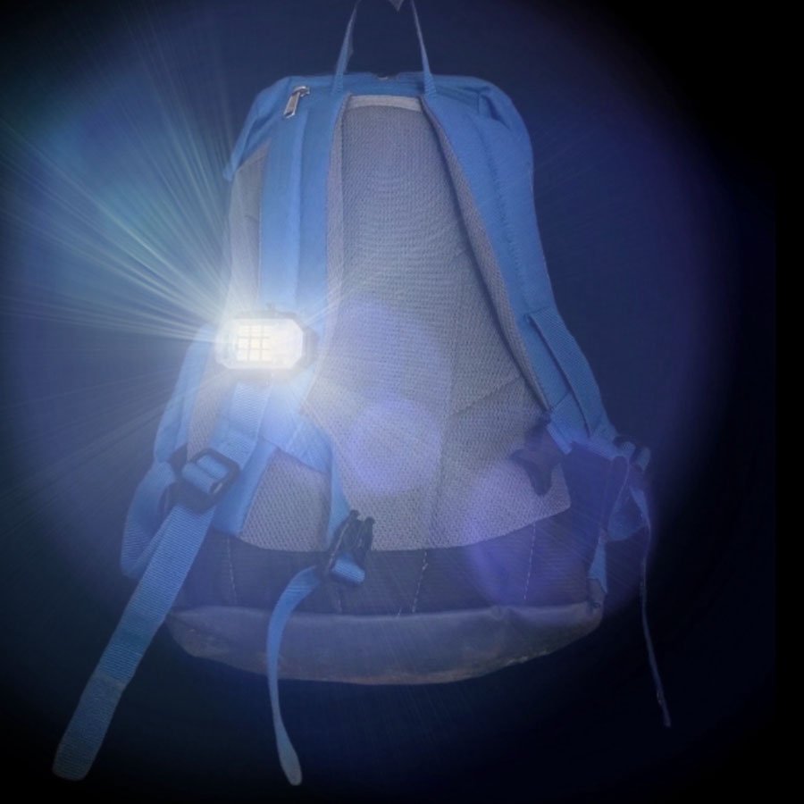 COLEMA Licht am Rucksack